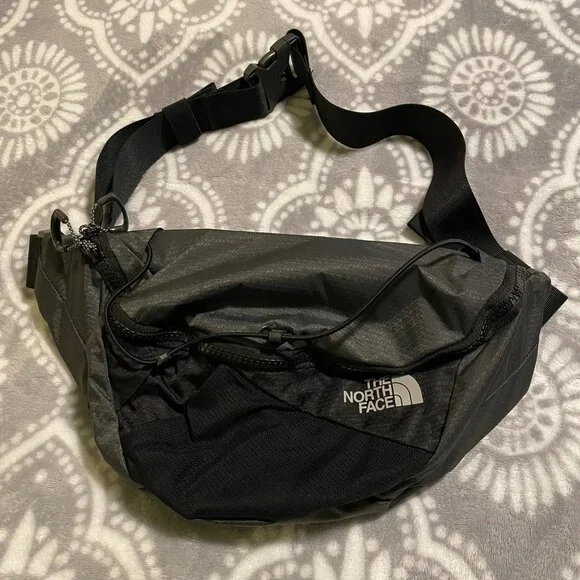 The North Face Lumbnical Small Lumbar Fanny Pack Black/Asphalt Gray, NWOT - Picture 2 of 8